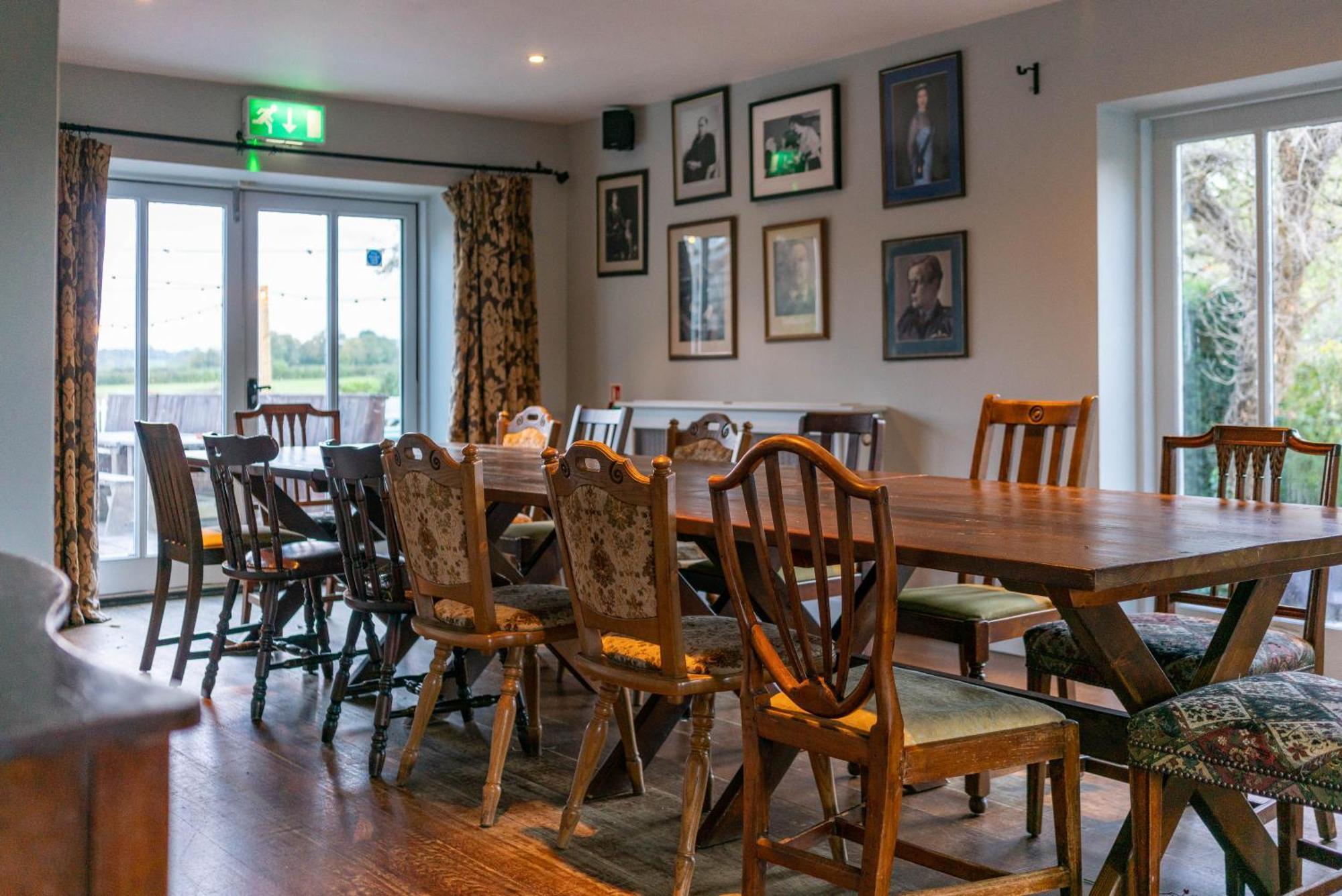 The Anchor Inn Lower Froyle Екстер'єр фото