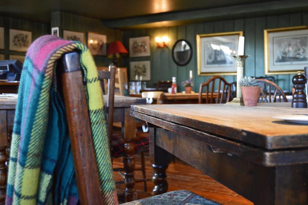The Anchor Inn Lower Froyle Екстер'єр фото